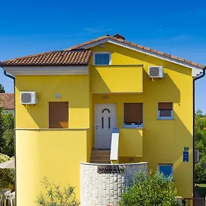 https://apartments-manuela.in-istria.net